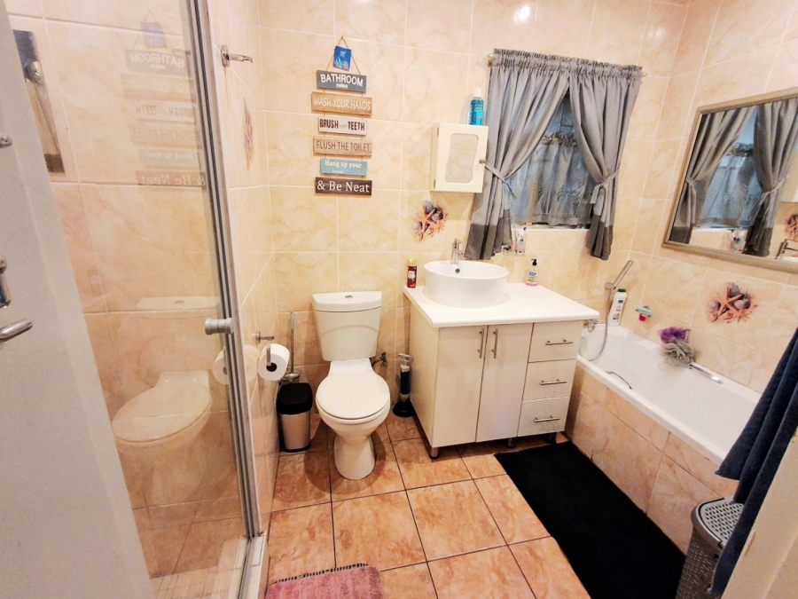 4 Bedroom Property for Sale in Sasolburg Ext 11 Free State